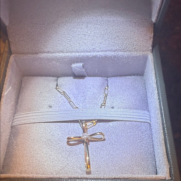 Twisted Cross Pendant with Diamond - Picture 1 of 6